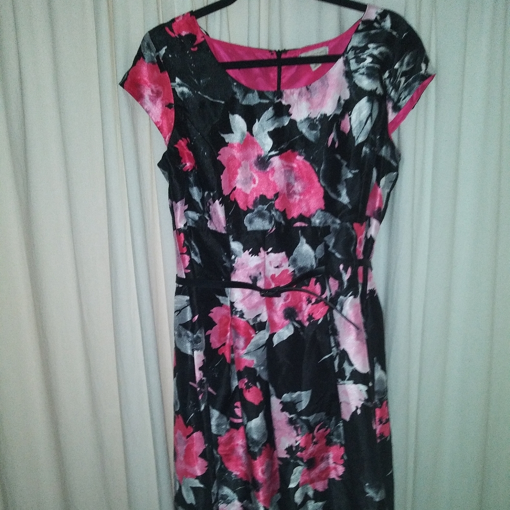 House Of CB Floral dress - Picture 3 of 7